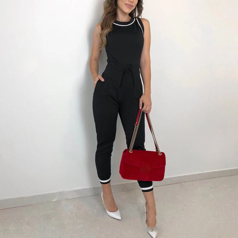 Round Neck Sleeveless Contrast Color Jumpsuit