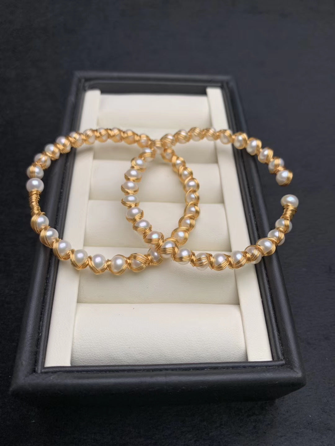 Pearl bracelet