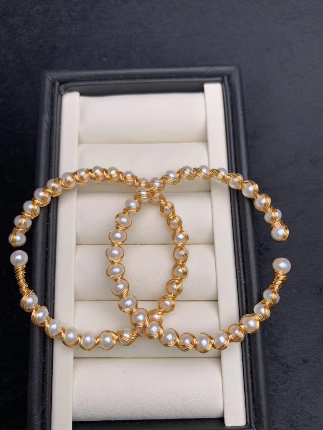 Pearl bracelet