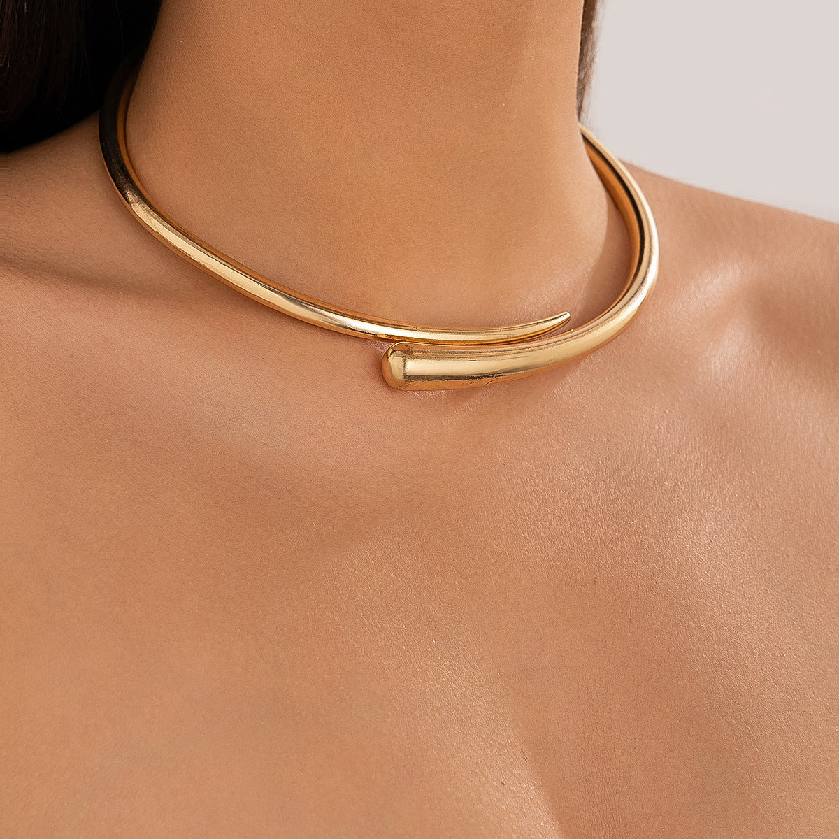 Choker Necklace, Bracelet, Ring Simple Geometric Metal Glossy Surface Spring Open Collar
